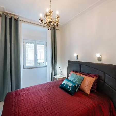 Great New Flat Close To Alameda