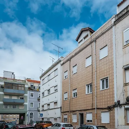 Apartment Great New Flat Close To Alameda Lisbon
